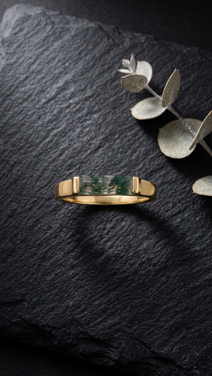 Gemsterling - Natural Baguette Moss Agate Ring