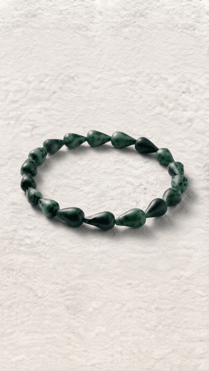 Natural Gemstone Green Drop Shape Bracelet for Daily Wear - Gemsterling