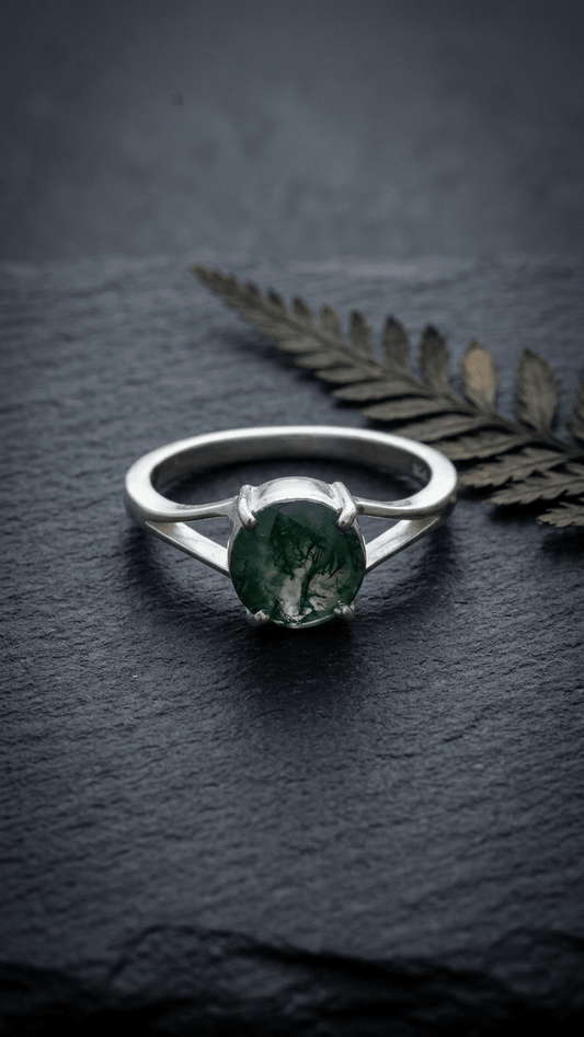 Natural Round Moss Agate Ring | 925 Sterling Silver Split Shank Solitaire Band - Gemsterling